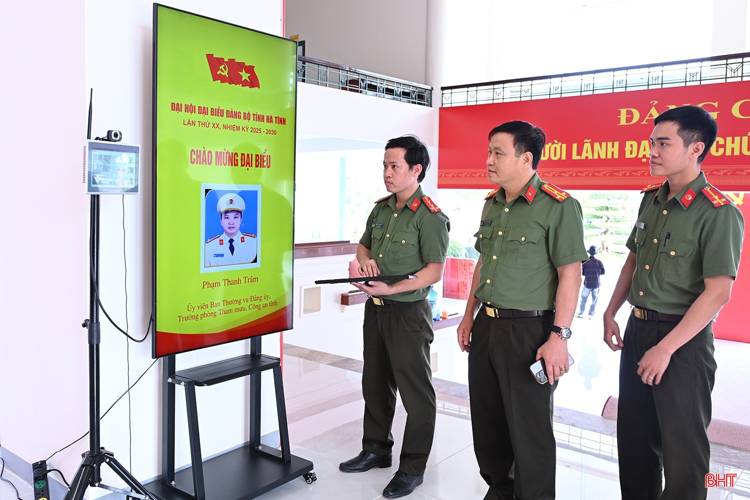 Mỗi đại biểu khi đến tham dự đại hội sẽ được nhận diện tự động qua hệ thống camera thông minh. bqbht_br_dsc-6d323.jpg