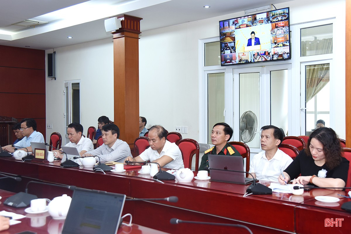 Đại biểu tham dự tại điểm cầu Hà Tĩnh. bqbht_br_dsc-7987-copy.jpg