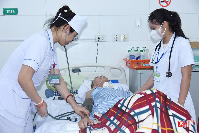 <a href="/tin-tuc-su-kien/hoc-tap-lam-theo-tam-guong-dao-duc-ho-chi-minh" title="Học tập làm theo tấm gương đạo đức Hồ Chí Minh" rel="dofollow">HỌC TẬP VÀ LÀM THEO TẤM GƯƠNG ĐẠO ĐỨC HỒ CHÍ MINH</a>