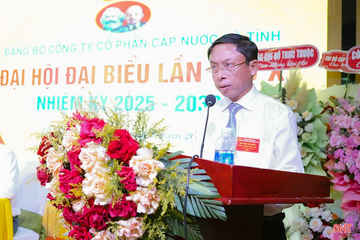 Đồng chí Võ Ngọc Vinh, Bí thư Đảng ủy, Chủ tịch HĐQT phát biểu khai mạc đại hội. bqbht_br_dsc08116.jpg