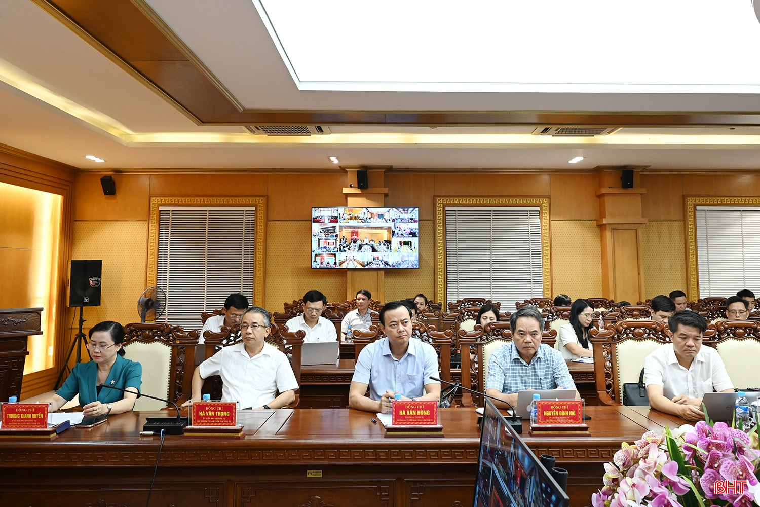 Các đồng chí Ủy viên Ban thường vụ Tỉnh ủy... bqbht_br_dsc-381d8.jpg