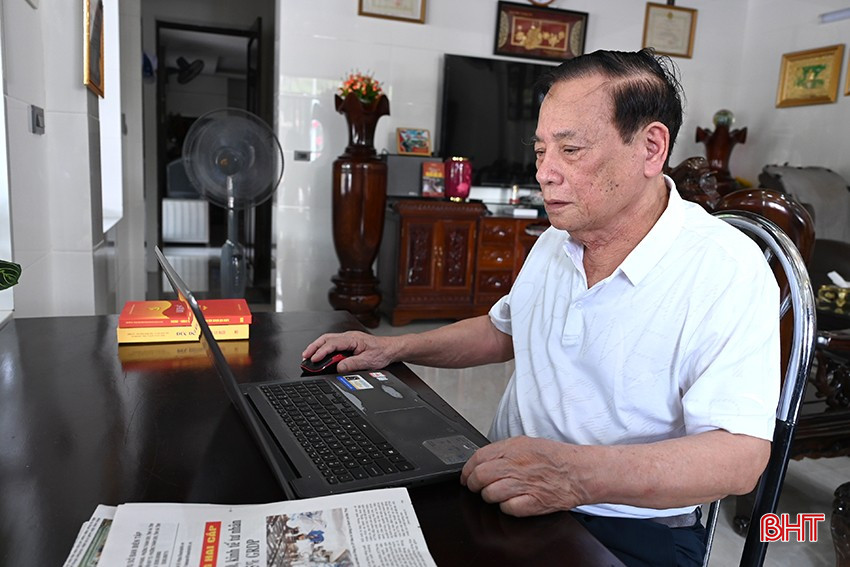 Tiến sỹ Lê Quang Úy tâm huyết góp ý dự thảo báo cáo chính trị. bqbht_br_dsc-80d23.jpg