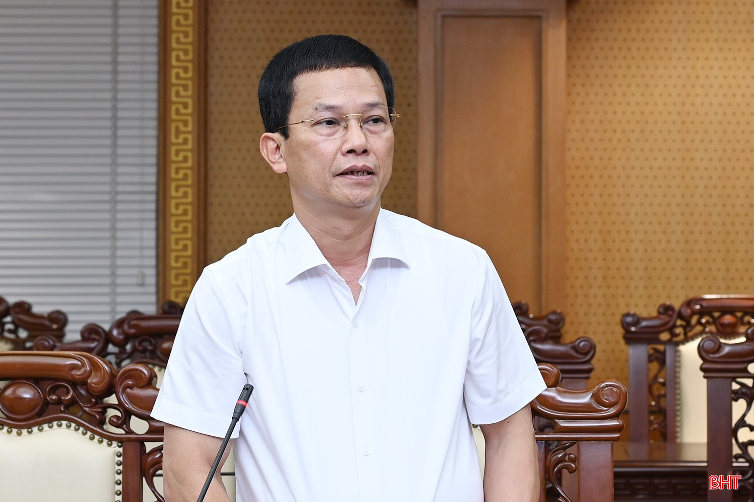 Giám đốc Sở Tài chính Nguyễn Trọng Hiếu báo cáo tại cuộc họp. bqbht_br_dsc-5d504.jpg