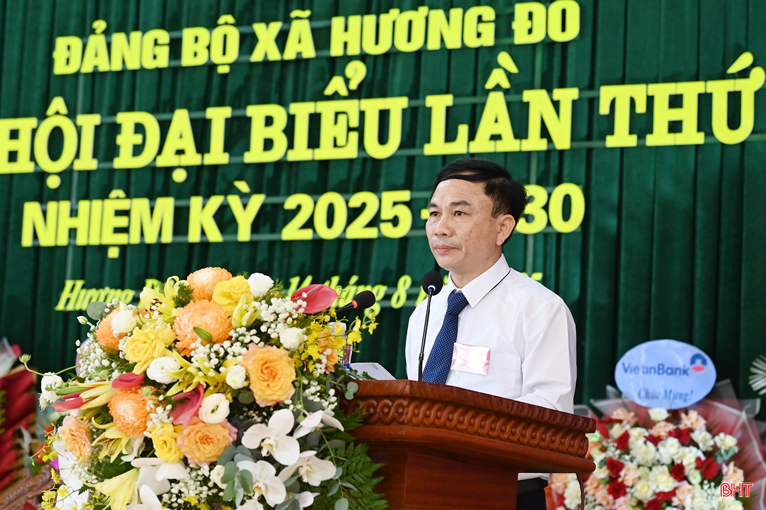 Đồng chí Lê Hữu Đồng - Phó Bí thư, Chủ tịch UBND xã Hương Đô phát biểu khai mạc. bqbht_br_dscd-1620.jpg