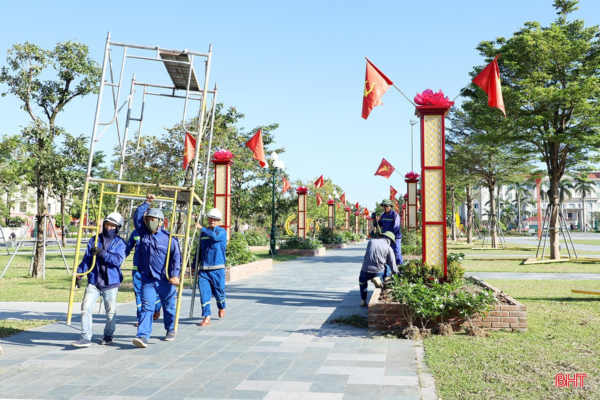 Dù công việc vất vả, cường độ cao nhưng ai cũng nỗ lực hết mình và cảm thấy tự hào vì đang góp phần tạo diện mạo khang trang, xanh – sạch – đẹp. bqbht_br_img-1d514.jpg