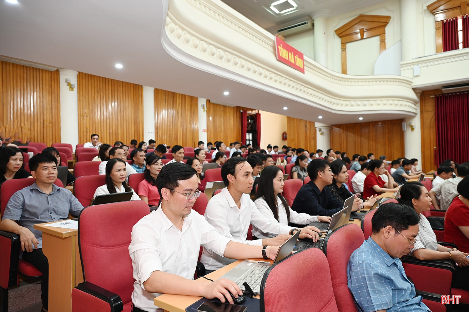 Đại biểu điểm cầu Hà Tĩnh. bqbht_br_dscf-6802.jpg
