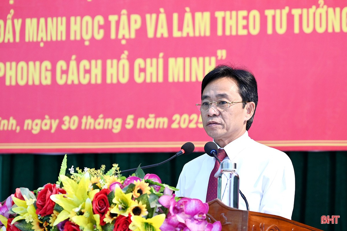 Phó Bí thư Thường trực Tỉnh ủy Trần Thế Dũng phát biểu chỉ đạo tại hội nghị. bqbht_br_dsc-5245-copy.jpg