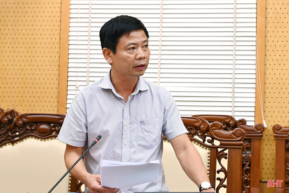 Phó Giám đốc Sở VH-TT&DL Nguyễn Công Thành góp ý các nội dung nhằm phát huy tiềm năng, lợi thế của địa phương. bqbht_br_dsc-844s1.jpg