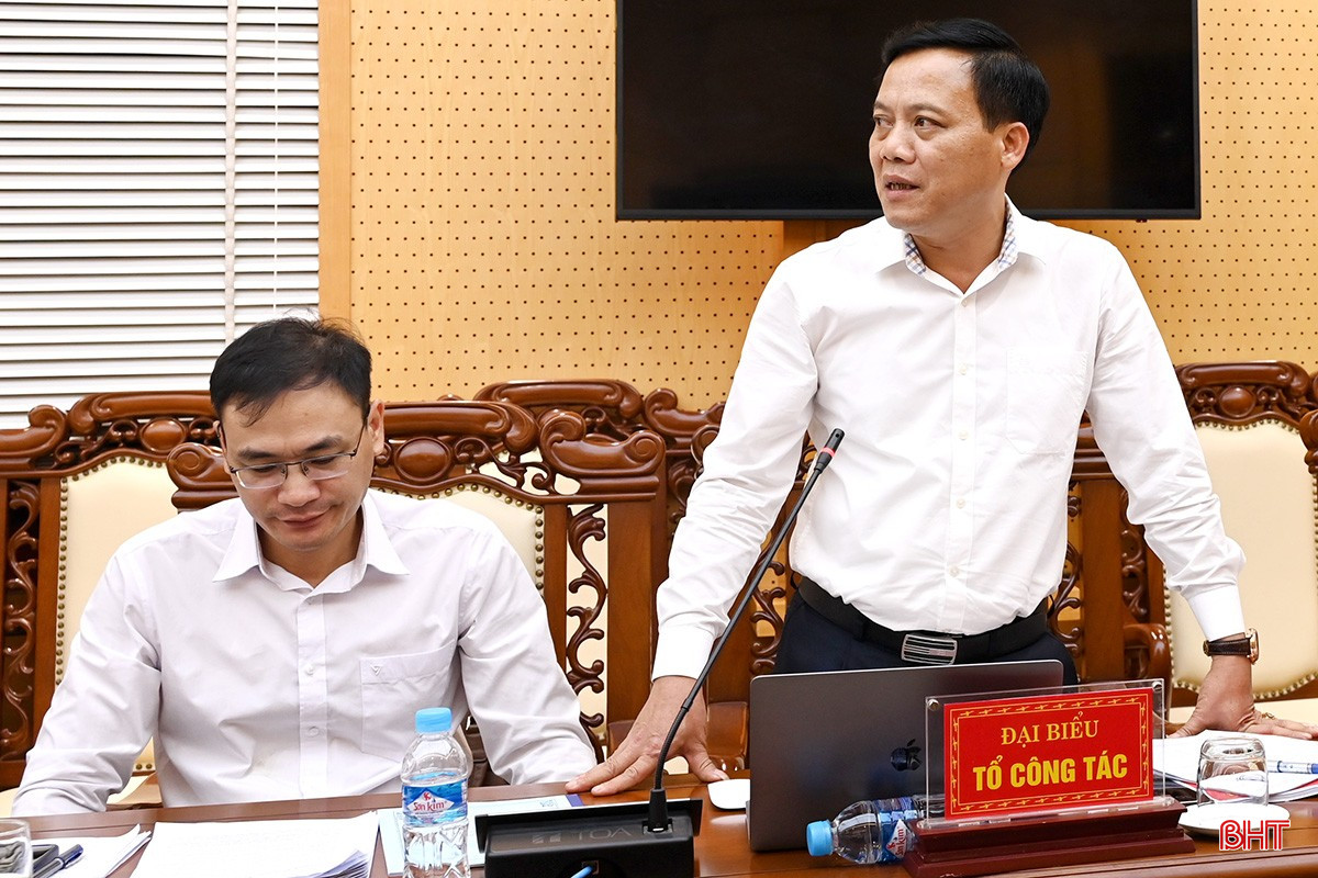 Phó Trưởng ban Nội chính Tỉnh ủy Nguyễn Văn Khoa cho ý kiến các nhiệm vụ trọng tâm, mũi đột phá nhiệm kỳ mới. bqbht_br_dsc-84d37.jpg