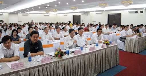 Toàn cảnh hội nghị báo cáo viên các tỉnh, thành phố phía Bắc Toàn cảnh hội nghị báo cáo viên các tỉnh, thành phố phía Bắc