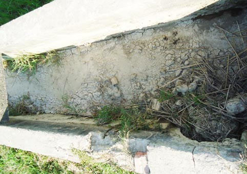 Kênh mương trơ đáy..