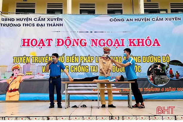 Nam sinh lớp 8 ở Hà Tĩnh dũng cảm cứu 2 em nhỏ đuối nước