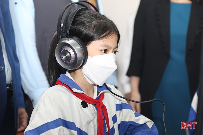 Quỹ Minh Đức - Formosa Hà Tĩnh trao tặng phòng học máy tính cho Trường Tiểu học Kỳ Liên