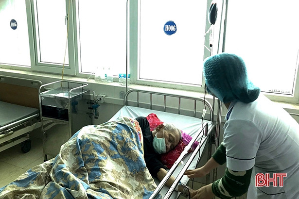 Chỉ huy trưởng BCHQS phường ở Hà Tĩnh kịp thời hiến máu cứu người