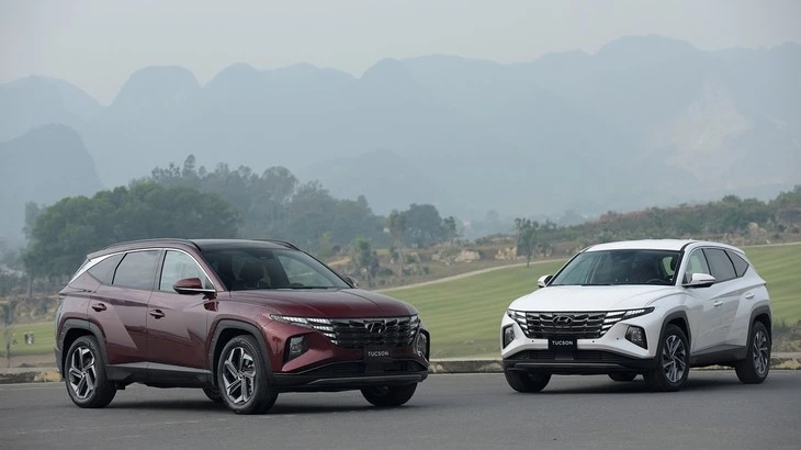 Honda CR-V trở lại đường đua doanh số với Mazda CX-5 khi Hyundai Tucson bán kèm “lạc” giá cao