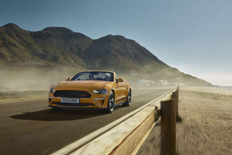 Ford Mustang Convertible California Special động cơ V8 đến châu Âu - Hình 2 Ford Mustang Convertible California Special động cơ V8