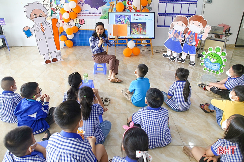 “Những chuyến du hành” trong thế giới của sách tại Trường Albert Einstein Hà Tĩnh