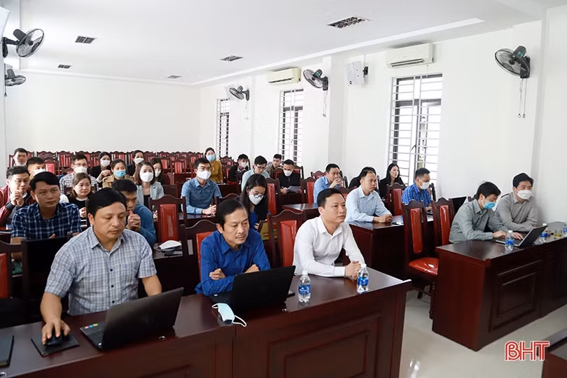 Nâng cao năng lực chuyển đổi số ngành thông tin và truyền thông