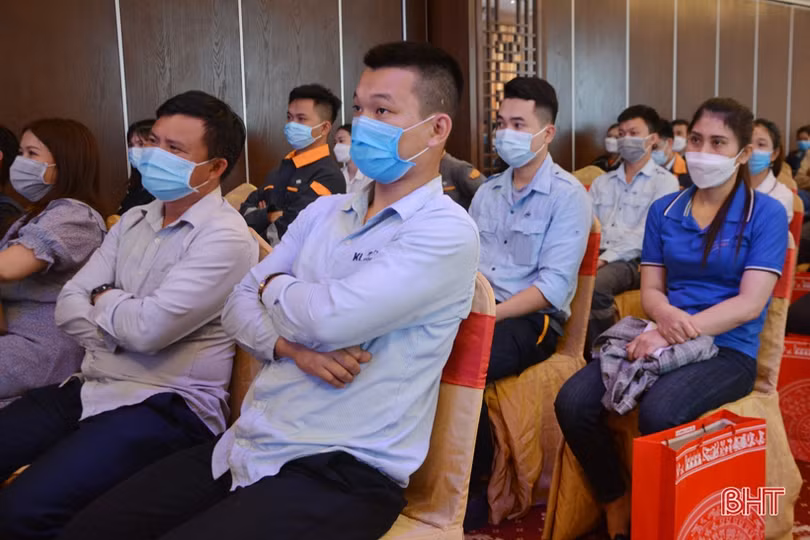 Khu kinh tế tỉnh Hà Tĩnh phát động phong trào thi đua Tháng Công nhân