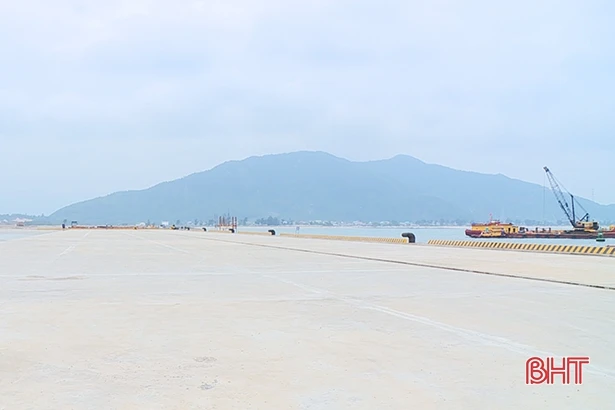 Khẩn trương thi công, hoàn thiện bến số 3, 4 cảng Vũng Áng - Hà Tĩnh