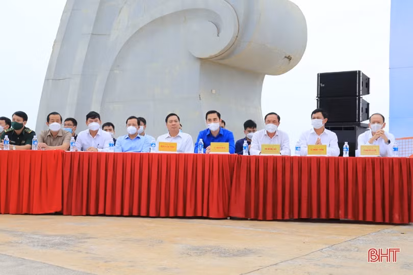 Khởi tranh Giải Bóng chuyền nam Thanh niên Hà Tĩnh năm 2022