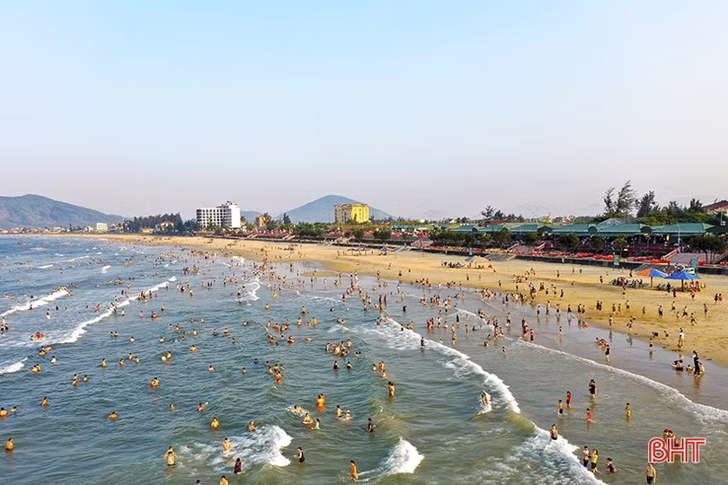 Hà Tĩnh khởi động du lịch biển, tạo đà phục hồi, phát triển ngành kinh tế mũi nhọn