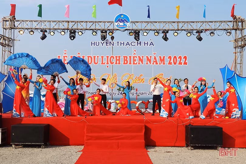 Thạch Hà khai trương lễ hội du lịch biển năm 2022