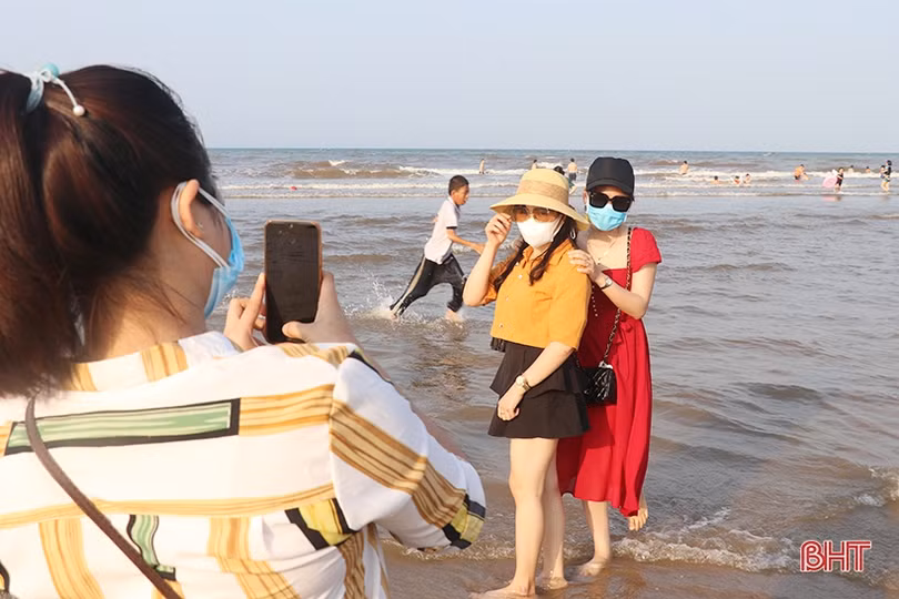 Thạch Hà khai trương lễ hội du lịch biển năm 2022
