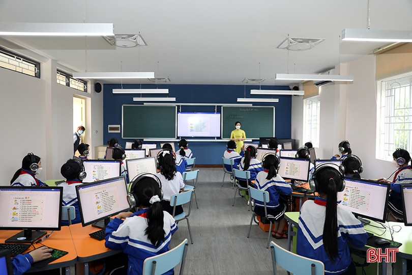 Quỹ Minh Đức - Formosa Hà Tĩnh trao tặng phòng học máy tính cho Trường Tiểu học Kỳ Liên