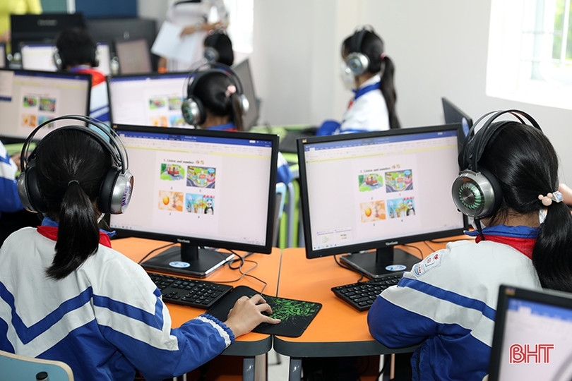 Quỹ Minh Đức - Formosa Hà Tĩnh trao tặng phòng học máy tính cho Trường Tiểu học Kỳ Liên