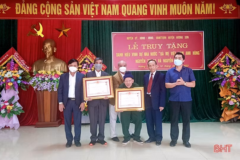 Truy tặng danh hiệu “Bà mẹ Việt Nam anh hùng” cho 2 mẹ ở Hương Sơn
