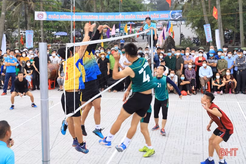 Khởi tranh Giải Bóng chuyền nam Thanh niên Hà Tĩnh năm 2022
