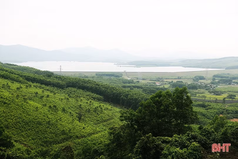 Hiểu rõ giá trị cao tốc Bắc - Nam mang lại, người dân TX Kỳ Anh đồng thuận bàn giao mặt bằng