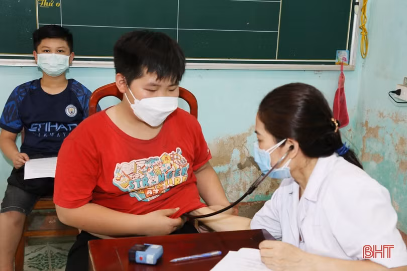 240 học sinh lớp 6 đầu tiên ở Hà Tĩnh được tiêm vắc-xin phòng COVID-19