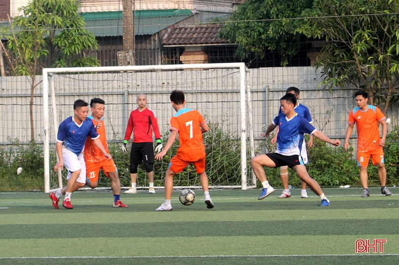 Tổ dân phố 2 quán quân Giải Bóng đá nam thanh niên phường Nam Hà