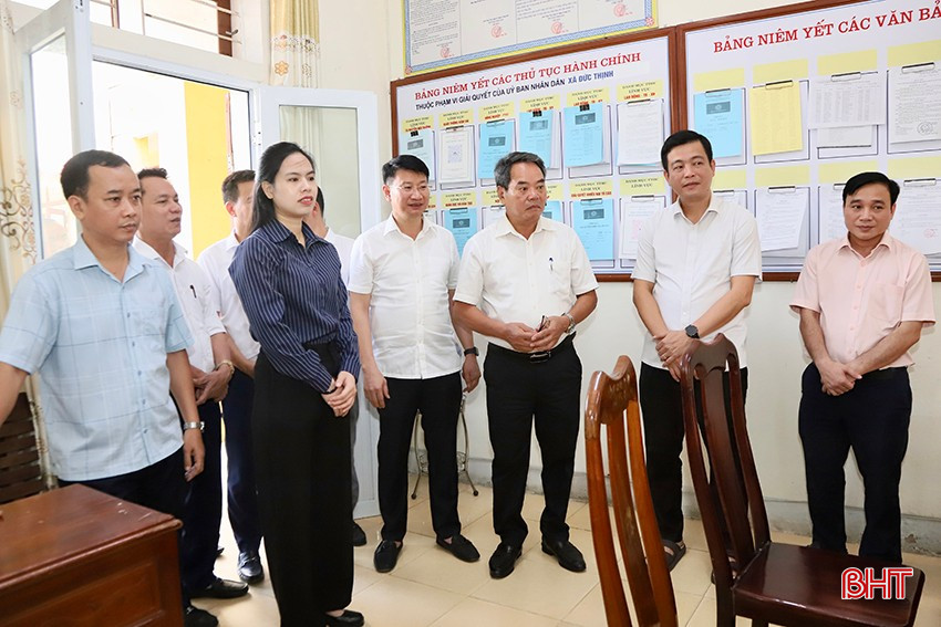 Đoàn công tác đến kiểm tra trụ sở xã Đức Thịnh đặt tại xã Lâm Trung Thủy hiện tại. bqbht_br_g3.jpg