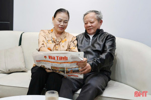 Niềm vui nhân đôi của cán bộ hưu trí trước thềm tết Nguyên đán 