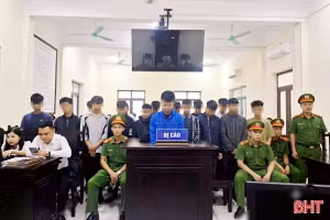 Truy đuổi nhau gây náo loạn đường phố, 17 thiếu niên lĩnh án
