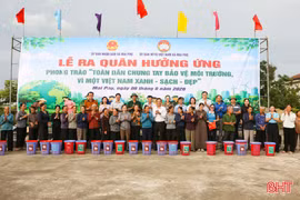 Các địa phương Hà Tĩnh đồng loạt ra quân làm xanh - sạch - đẹp môi trường