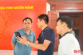 Niềm tự hào của những người thiết kế không gian Đại hội Đảng bộ tỉnh