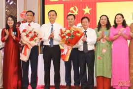 Ông Nguyễn Tùng Lĩnh được bầu giữ chức Chủ tịch Hội Liên hiệp VHNT Hà Tĩnh