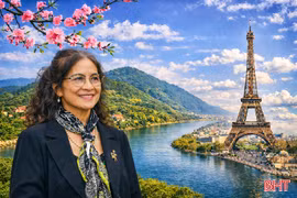 Tiến sĩ, nhà văn Trần Thị Hảo - “sứ giả” văn hóa quê hương