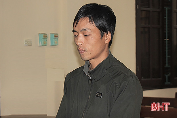 Lên Cầu Treo mua pháo về đốt thử, nhận 15 tháng tù giam