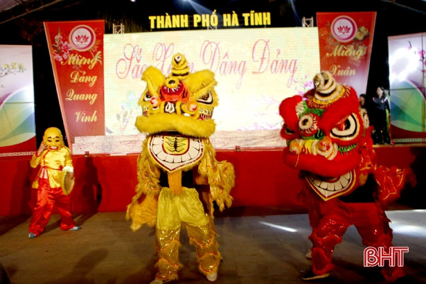 Đặc sắc đêm nghệ thuật “Sắc xuân dâng Đảng”