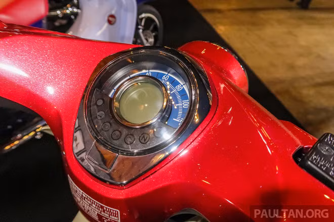 Honda Super Cub C125 2019 ra mắt, đắt ngang xe cao cấp