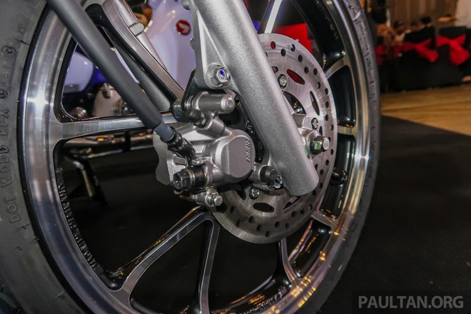 Honda Super Cub C125 2019 ra mắt, đắt ngang xe cao cấp