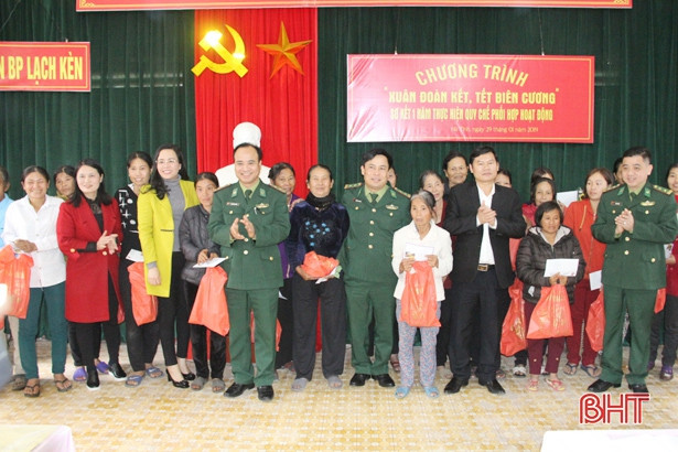 Ấm lòng “Xuân đoàn kết - Tết biên cương” vùng ven biển Nghi Xuân