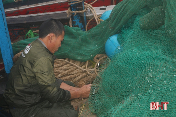 Hối hả những ngày cuối năm ở cảng cá Cửa Sót