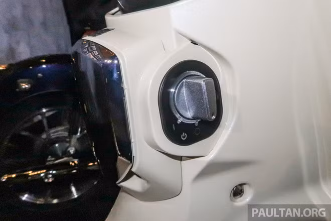 Honda Super Cub C125 2019 ra mắt, đắt ngang xe cao cấp