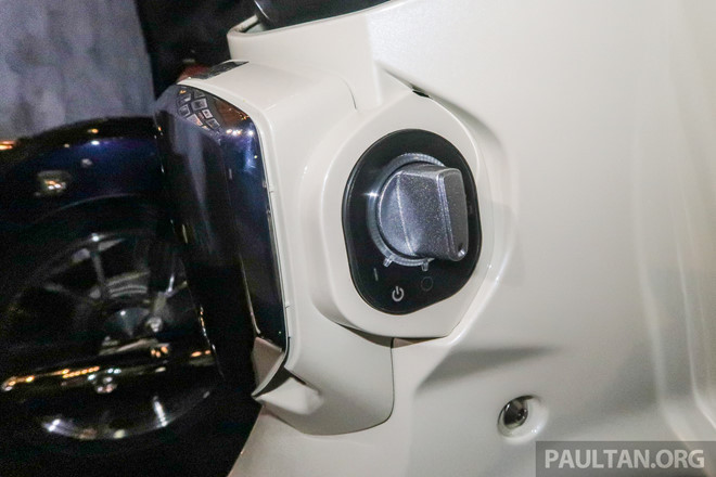 Honda Super Cub C125 2019 ra mắt, đắt ngang xe cao cấp